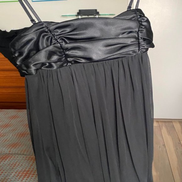 Little Black Dress - Picture 1 of 7